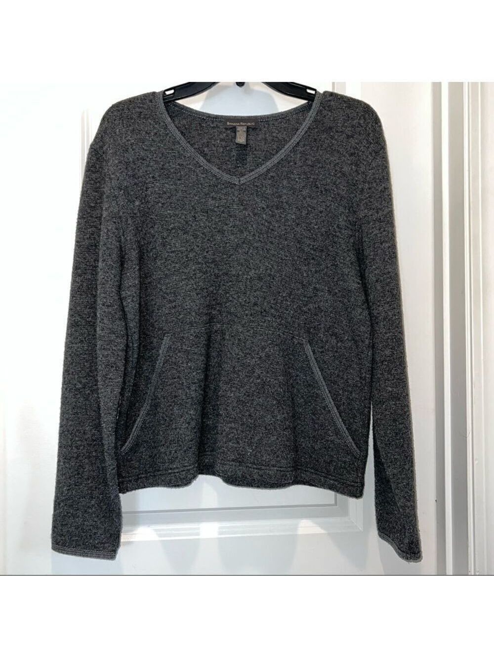 Banana Republic Grey Wool/Nylon Sweater with front pocket size Medium